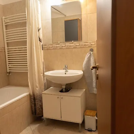 Jewish Quarter Gem! Balcony, Free Parking, Szimpla * Budapest