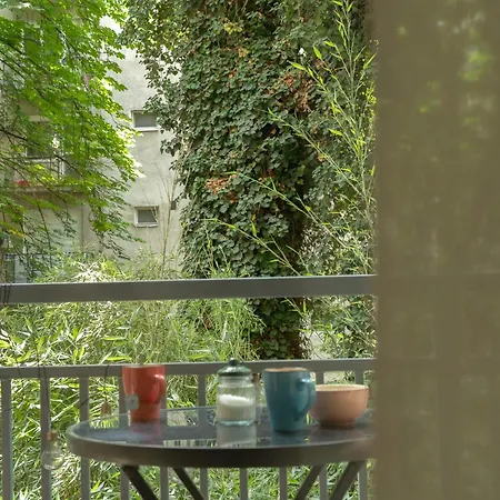 Jewish Quarter Gem! Balcony, Free Parking, Szimpla Lejlighed *
